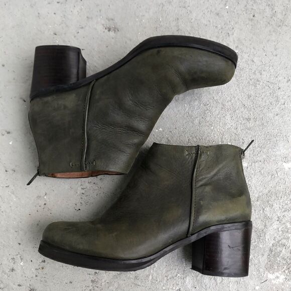 Gentle souls booties  - Picture 1 of 11